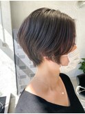 大人可愛い20代30代40代黒髪前下がりショートボブ丸みショート