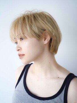 ワン 横浜(ONE005) ペールベージュ/外ハネボブ/グラデーションカラー/横浜/横浜駅