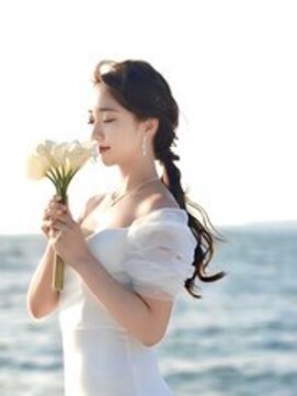 ディア(.eer) ナチュラルローポニー // ロング × 花嫁ヘア × 韓国風