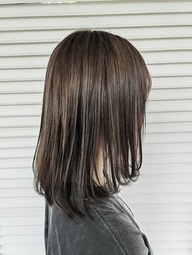 ビーエリアイング(BE AREA +ing) グレージュ