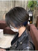 20代30代40代小顔ハンサムショートアッシュインナーカラーブルー
