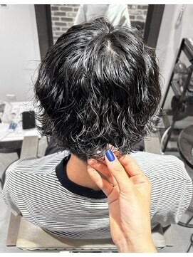 エニー 栄(Any) 波巻きツイストパーマスタイル