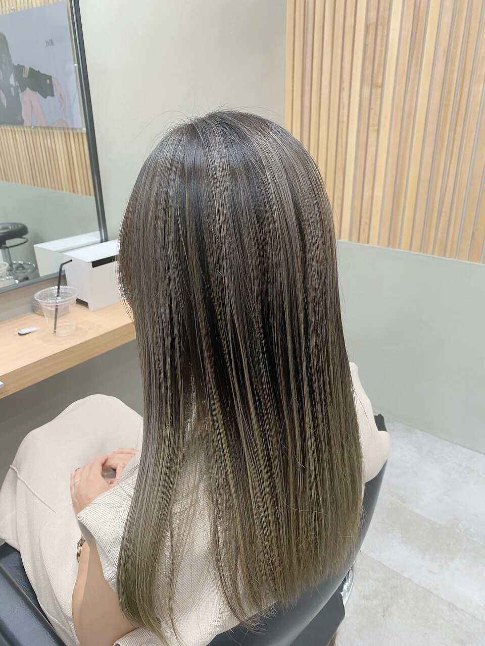 ★うねり解消★カット+サラツヤコスメ縮毛矯正　￥13900→11900