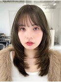 ハイライトカラーミルクティーベージュレイヤーカット