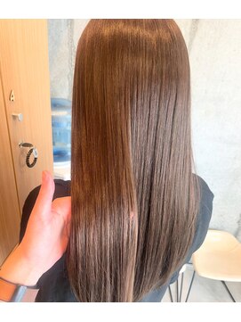 ソイル(soil) 透明感ベージュ サラサラロングヘア