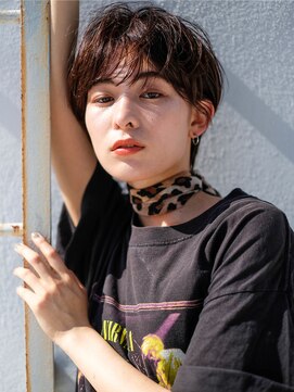 サーリー(SURLY) ショート　レイヤーカット　マッシュ　パーマ