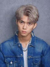 【差別化】ハイトーン×立体スタイリングフェザーショート