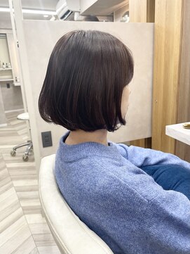 赤みブラウン×丸みボブ