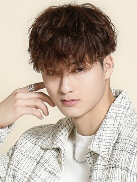 コンフィデンス 新宿3rd(confidence) メンズ縦落ちツイスパ マッシュパーマ 刈り上げ