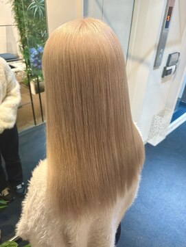 ダブル アンダーバー サロン(W_SALON) 【W_SALON 河原町】ホワイトベージュ/透明感カラー