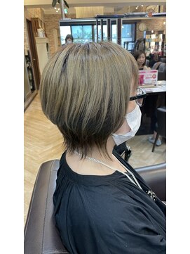 キャラ 池袋本店(CHARA) ショートボブから伸しながらウルフカットに！【ウルフ/大村】