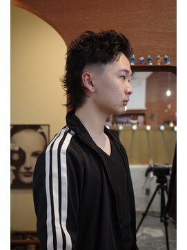 エディ(Edy) メンズウルフカットスパイキーショートスキンフェード眉毛カット