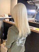 派手髪・ハイトーンカラー・デザインカラー・ブリーチ専門美容室&nbsp;ブリーチホワイトブリーチホワイトブロンドブロンドカラー