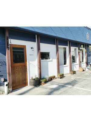 【駐車場完備・月曜営業】お気に入りのCafeにいるような、優しくてHappyな気持ちになれる。そんなAmelie♪