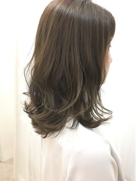 アリュウル 表参道(ALLURE) 【ナチュラルグレージュ×ミディアムスタイル】