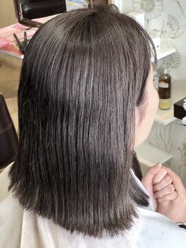 キー(key) グレージュ