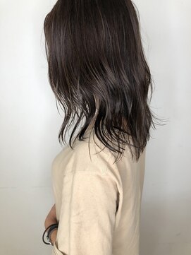 ホットリップ(Hot Lip) セミロング ウェット スタイリング