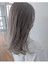 グランマッシュ(GRANMASH)&nbsp;透明感あふれるホワイトグレージュ