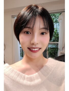 ツムグ 代官山店(TUMUGU) 大人可愛い白髪ぼかし似合わせカットマッシュボブ透明感ショート