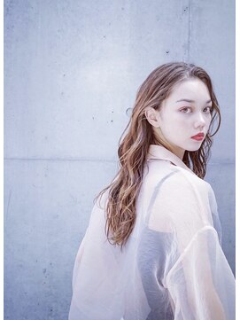 レッド(RED) 外国人風スパイラルウェーブ【RED】本厚木