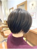ショートボブ×グレーパールヘアカラー