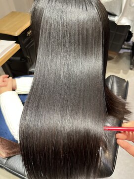 ライフ(LIFE) 髪質改善ヘアエステ/縮毛矯正/ストレート/イメチェン/フェミニン