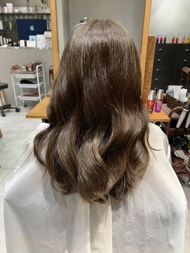 エル 横浜(eL) オリーブベージュカラー