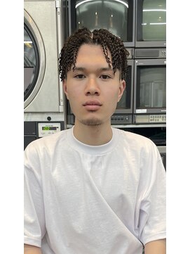 チルチェア 渋谷店(CHILL CHAIR) ハリガネスパイラル <渋谷> <理容室> <バーバー>