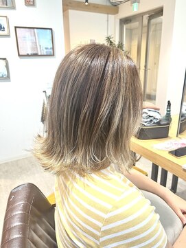 エイト 横須賀中央店(EIGHT) 外国人風バレイヤージュ