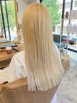 フツーロ 栄(FUTURO)&nbsp;ホワイトブロンド