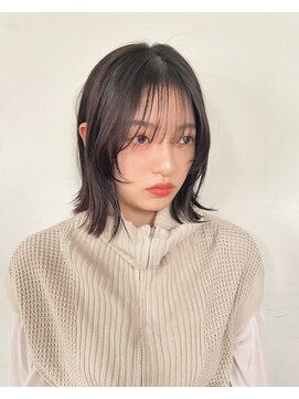 トレス(TRESS) 外ハネレイヤー　切りっぱなしボブ　顔まわりレイヤー