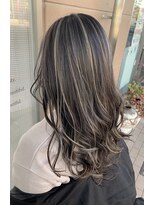 ヴェール(Veil)&nbsp;＠コントラストハイライト白髪ぼかしサーフハイライト20代30代