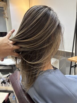 ブランシュ(Blanche) ハイライト、バレイヤージュ