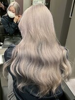 ヴィア 京都烏丸(Via)&nbsp;シルバーベージュ/ミルクティーベージュ/ブロンド/髪質改善
