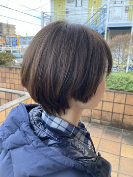 カシータ フロル 尾張旭店(Casita flor) スッキリショート　アッシュベージュ