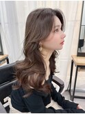 グレージュ×レイヤーカット