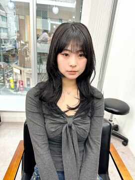 ネオリーブ クーロ(Neolive curro) ロングヘアのレイヤーカット