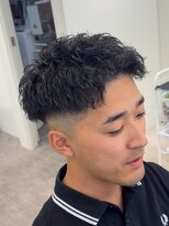 ルースト 心斎橋店(ROOST) 刈り上げセンターパート/波巻きツイストスパイラル/大阪