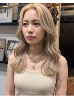 グッドフェローズ キタホリエ(GoodFellas kitahorie)&nbsp;透明感抜群ハイトーンレイヤーセミロングブリーチデザインカラー