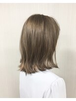 エッセンシャルヘアケア アンド ビューティー(Essential haircare & beauty) ライトグレージュ