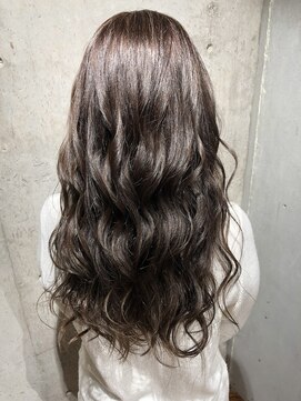 クオン(Cuon) アッシュグレー  ［Cuon］［伊丹］［阪急伊丹］