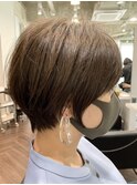 イメチェン ホワイトブロンド 外ハネボブ 美髪 ワイドバング