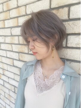 ワンズ 竜王店(ONE'S) ショート×グレージュカラー