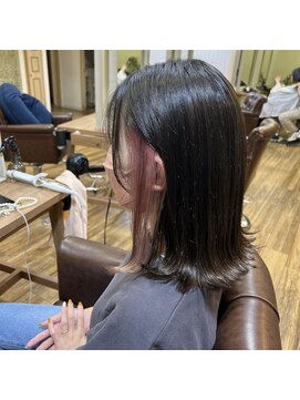 トータルビューティーサロン プリエ(prier) オリーブベージュインナーフラミンゴカラー｜ホワイトピンク