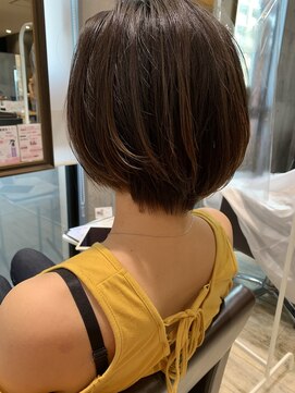 トレ(tre.) 甲子園口/髪質改善/ショート/ハイライト/酸性ストレート