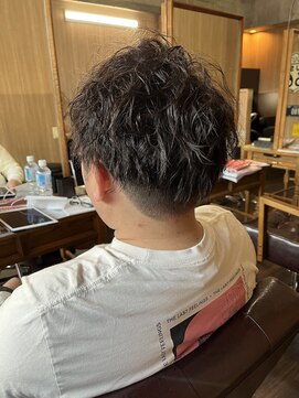 ニカ(NIKA) 柔らかツイストパーマ