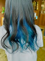 カフェアンドヘアサロン リバーブ(cafe&hair salon re:verb) インナーカラーブルー