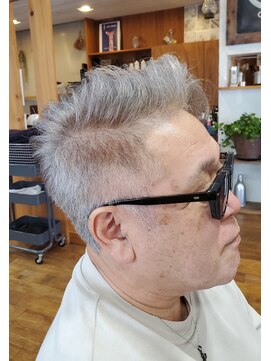 リビングヘアルーム(LIVING HAIR ROOM) アシメショート