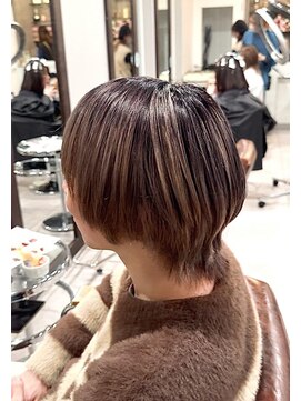 アヴァンティ ヘアーアンドスパ(avanti hair&spa) シャドールーツ