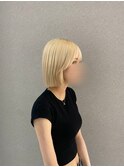 ぱつっとブロンドボブ